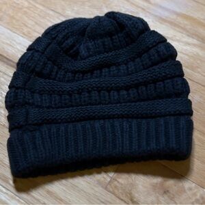 Time & Tru Black Cable Knit Beanie Winter Hat One Size